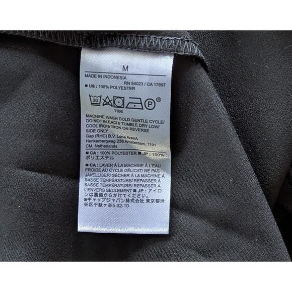 NEW Banana Republic Shell Top Medium Black Satin Sleeveless Minimalist Classic - Picture 8 of 8